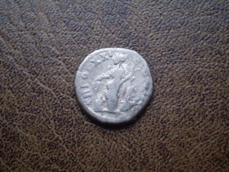 Серебро денарий Антонин Пий 158-й год н. э