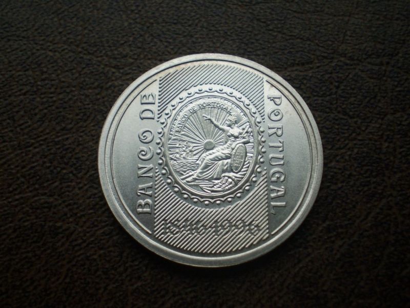 Серебро 500 эскудо (150 лет банку Португалии) 1996-го года